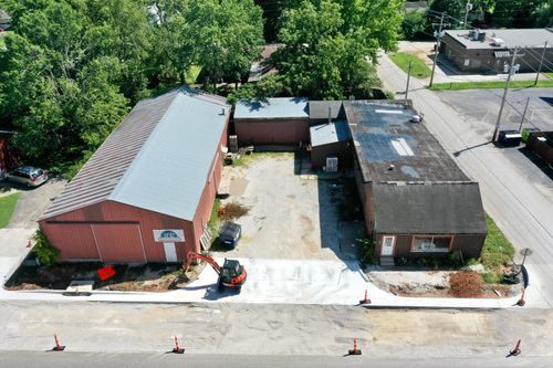 202 E Mount Vernon St, Nixa, MO, 65714-9143 | Card Image