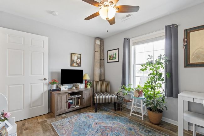 1523 Eadens Pl, Condo with 2 bedrooms, 1 bathrooms and null parking in Dixon IL | Image 16