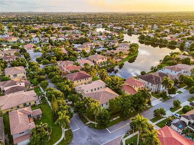 2620 Sw 131st Ter, House other with 6 bedrooms, 4 bathrooms and null parking in Miramar FL | Image 3