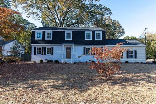 806 Terrace Dr, Newport News, VA, 23601-2236 | Card Image