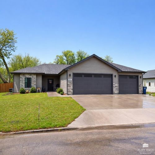433 W 4th Street, Solomon, KS, 67480 | Card Image