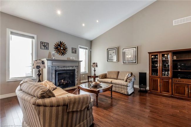 86 Willits Cres, House other with 5 bedrooms, 3 bathrooms and 8 parking in Saint George ON | Image 4