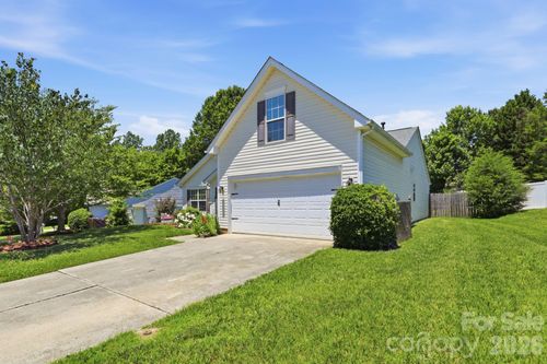 144 Golden Valley Dr, Mooresville, NC, 28115-8312 | Card Image