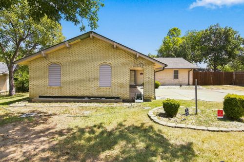 2420 Timberlake Dr, Irving, TX, 75062-3232 | Card Image