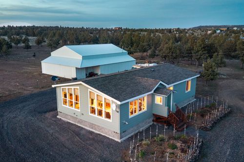 5919 Se Thomas Rd, Prineville, OR, 97754-7533 | Card Image