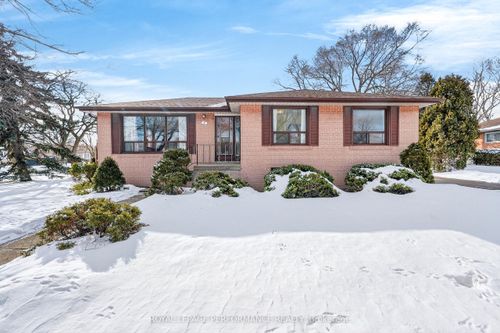 2 Littlewood Crescent, Etobicoke, ON, M9C4A8 | Card Image