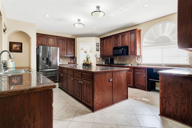 Kitchen offers plenty of space for everyone to help cook | Image 17