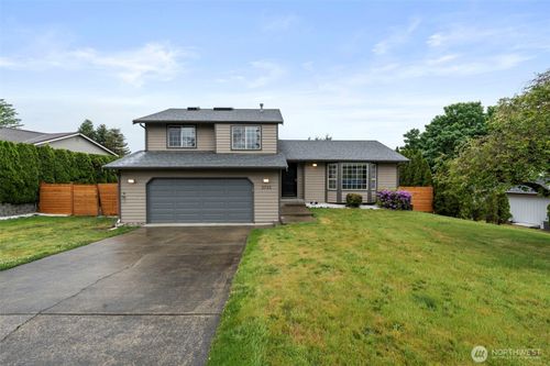 3733 Golden Eagle Loop Se, Olympia, WA, 98513-4288 | Card Image