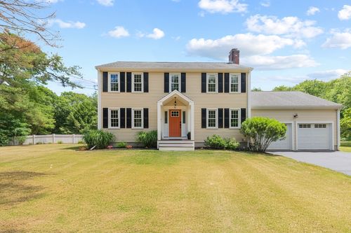 10 Strawstone Ln, Norton, MA, 02766-1133 | Card Image