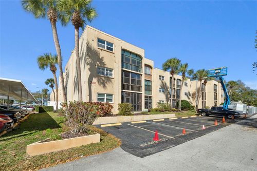 bldg-200-208-11485 Oakhurst Rd, LARGO, FL, 33774-3939 | Card Image