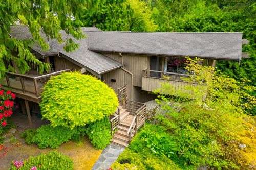 5335 Marine Drive, West Vancouver, BC, V7W2P9 | Card Image