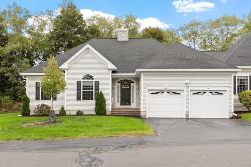 11-11 Arbor Dr, Dracut, MA, 01826-2589 | Card Image
