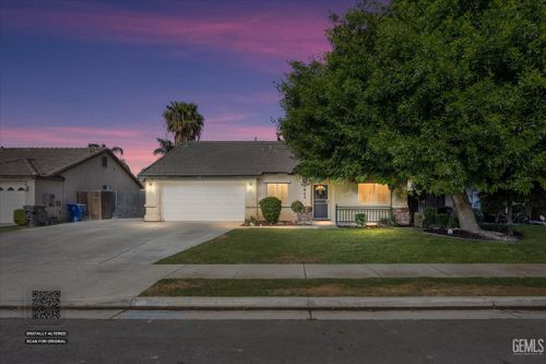 5813 Pendleton Falls Dr, Bakersfield, CA, 93312-1827 | Card Image