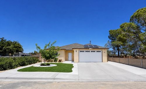 1012 W Coronado Ave, Ridgecrest, CA, 93555-4816 | Card Image