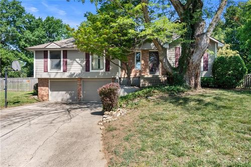 2117 Parker Court, Blue Springs, MO, 64015 | Card Image