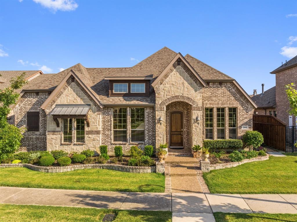 Crystal Oak Ln, Arlington, TX 76005
