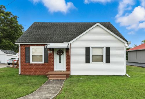 807 S Main St, Elkton, KY, 42220-8813 | Card Image