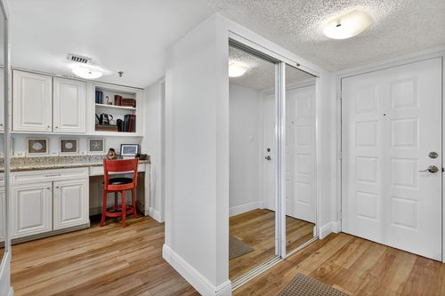 apt-e207-1915 Lavers Cir, Delray Beach, FL, 33444-7801 | Card Image