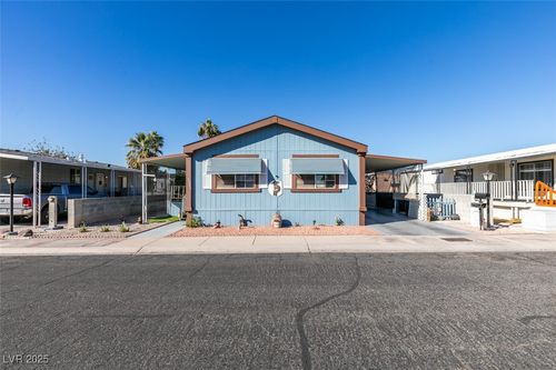 3325 Isle Royale Dr, Las Vegas, NV, 89122-4025 | Card Image