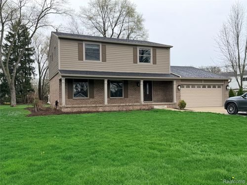 2790 Lanergan Dr, Troy, MI, 48084-1016 | Card Image
