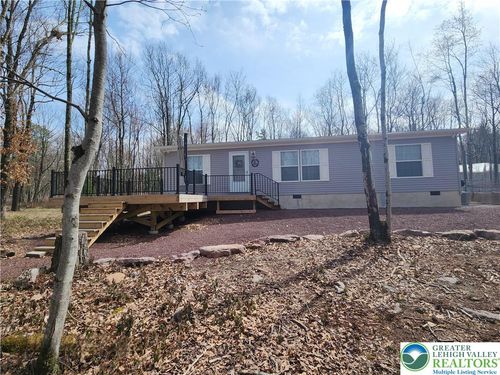 111 Aspen Dr, Jim Thorpe, PA, 18229-3627 | Card Image