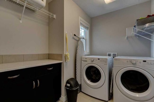 110 Drake Landing Terr, House other with 3 bedrooms, 3 bathrooms and 3 parking in Okotoks AB | Image 25