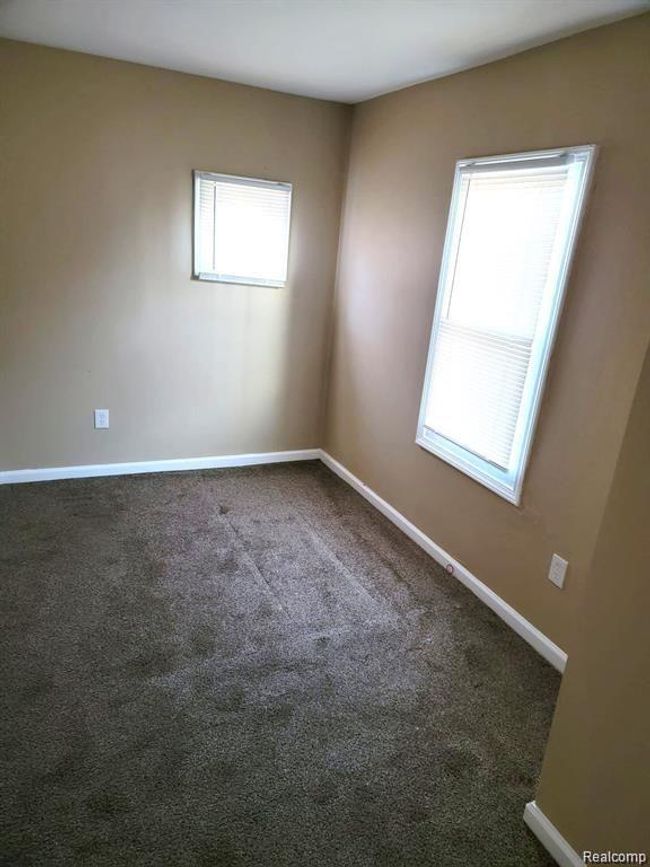 20119 Carrie St, House other with 2 bedrooms, 1 bathrooms and null parking in Detroit MI | Image 9