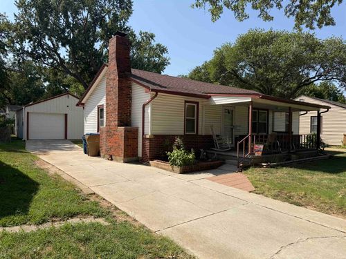 833 N Kokomo Ave, Derby, KS, 67037-1839 | Card Image
