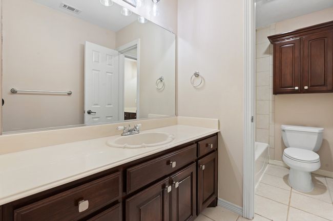 Upstairs Jack & Jill bathroom for bedroom | Image 32