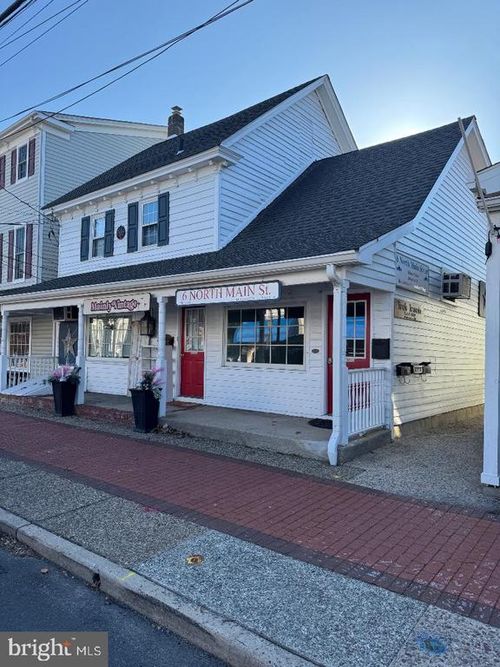 6 N Main St, Medford, NJ, 08055-2447 | Card Image