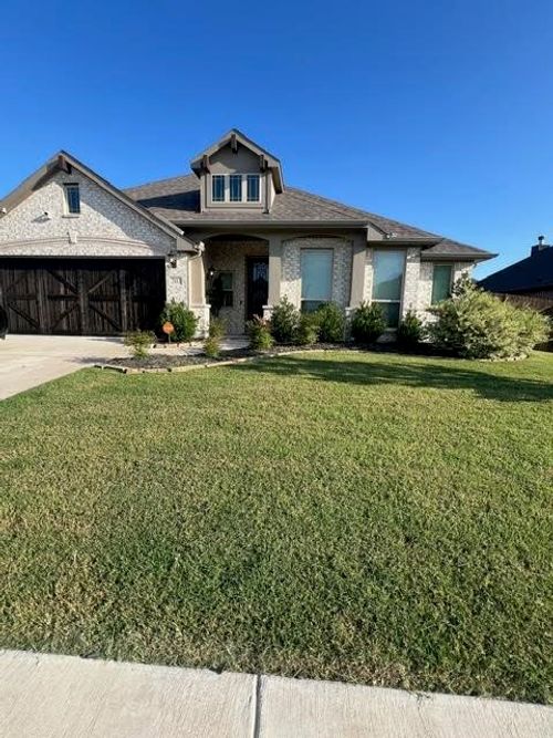 203 Mockingbird Dr, Waxahachie, TX, 75165-2048 | Card Image