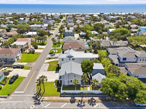 317 Magnolia St, Neptune Beach, FL, 32266-5036 | Card Image