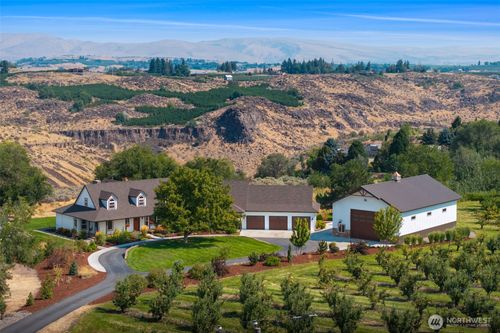 8151 Vertner Rd, Yakima, WA, 98908-1092 | Card Image