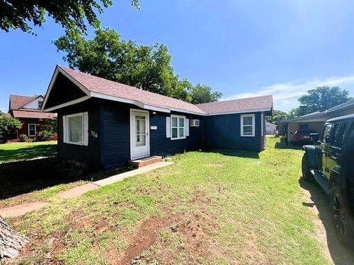 216 S Bailey St, Hobart, OK, 73651-3830 | Card Image