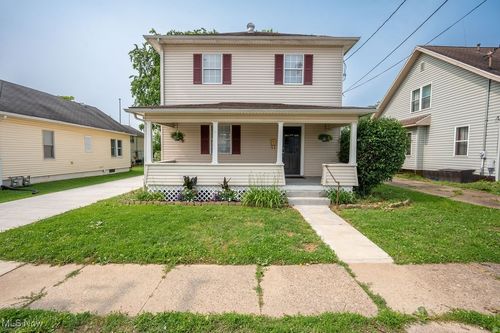 404 29th St, Vienna, WV, 26105-1552 | Card Image