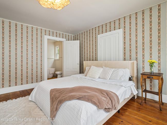 Primary with en suite bath | Image 17