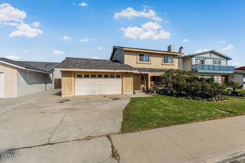 1211 W Robert Ave, Oxnard, CA, 93030-4115 | Card Image