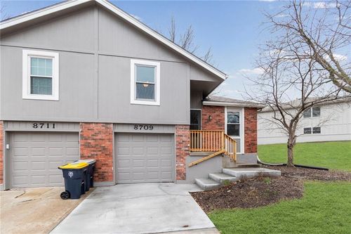 8709 N Hull Ave, Kansas City, MO, 64154-2787 | Card Image