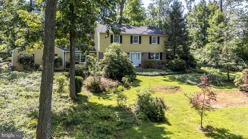 15 Hidden Ln, DOYLESTOWN, PA, 18901-2133 | Card Image