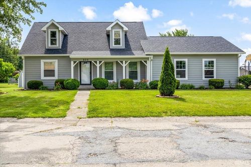 809 S Pine View Ln, Winchester, IN, 47394-8496 | Card Image