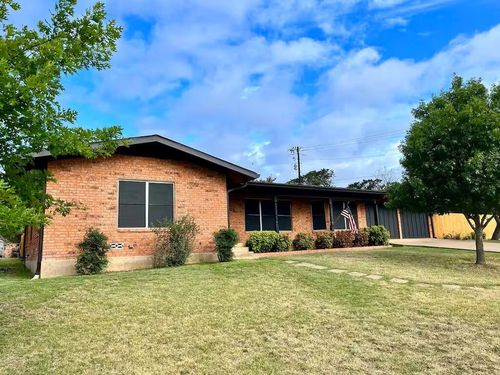 155 N Linda Dr, Fredericksburg, TX, 78624 | Card Image