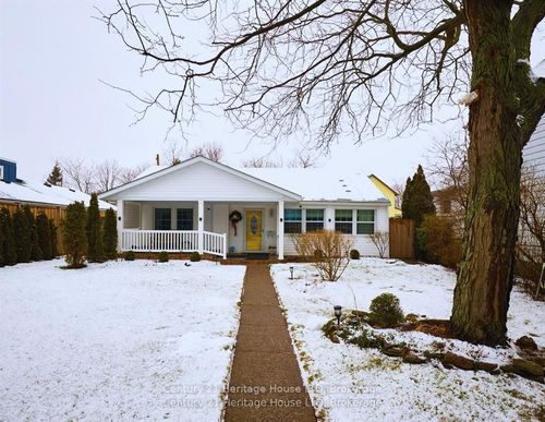 662 Lakeshore Rd, Fort Erie, ON, L2A1B9 | Card Image