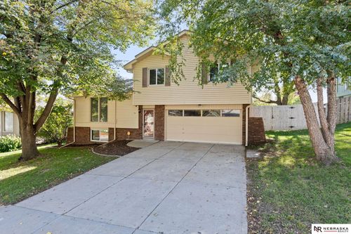 2405 Hogantown Drive, Bellevue, NE, 68123 | Card Image