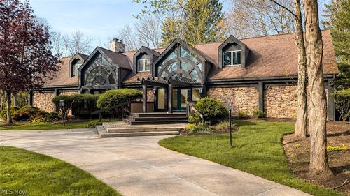 1180 Meadow Spur, Akron, OH, 44333 | Card Image