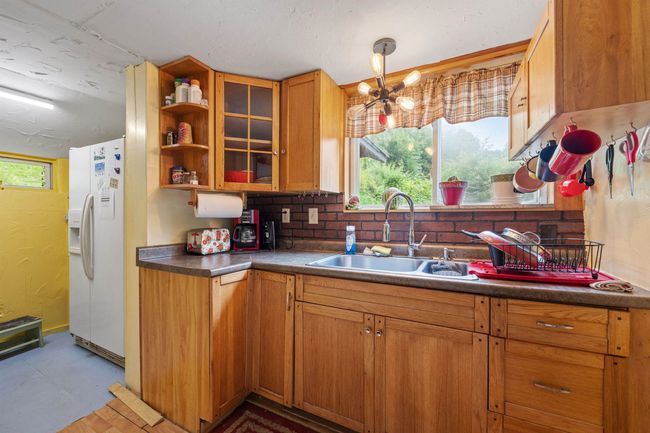 236 N Main St, House other with 3 bedrooms, 1 bathrooms and null parking in Franklin NH | Image 30