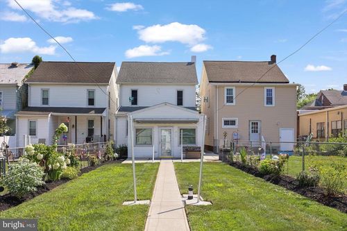 109 N Peters St, NEW OXFORD, PA, 17350-1216 | Card Image