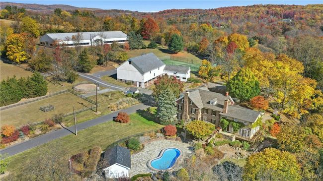 2332 Kunsman Rd, House other with 6 bedrooms, 5 bathrooms and null parking in Quakertown PA | Image 5