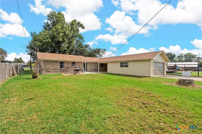 518 E Avenue G, House other with 3 bedrooms, 2 bathrooms and null parking in Rosebud TX | Image 16