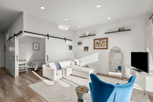 202-4004 Banister Ln, Austin, TX, 78704-6854 | Card Image