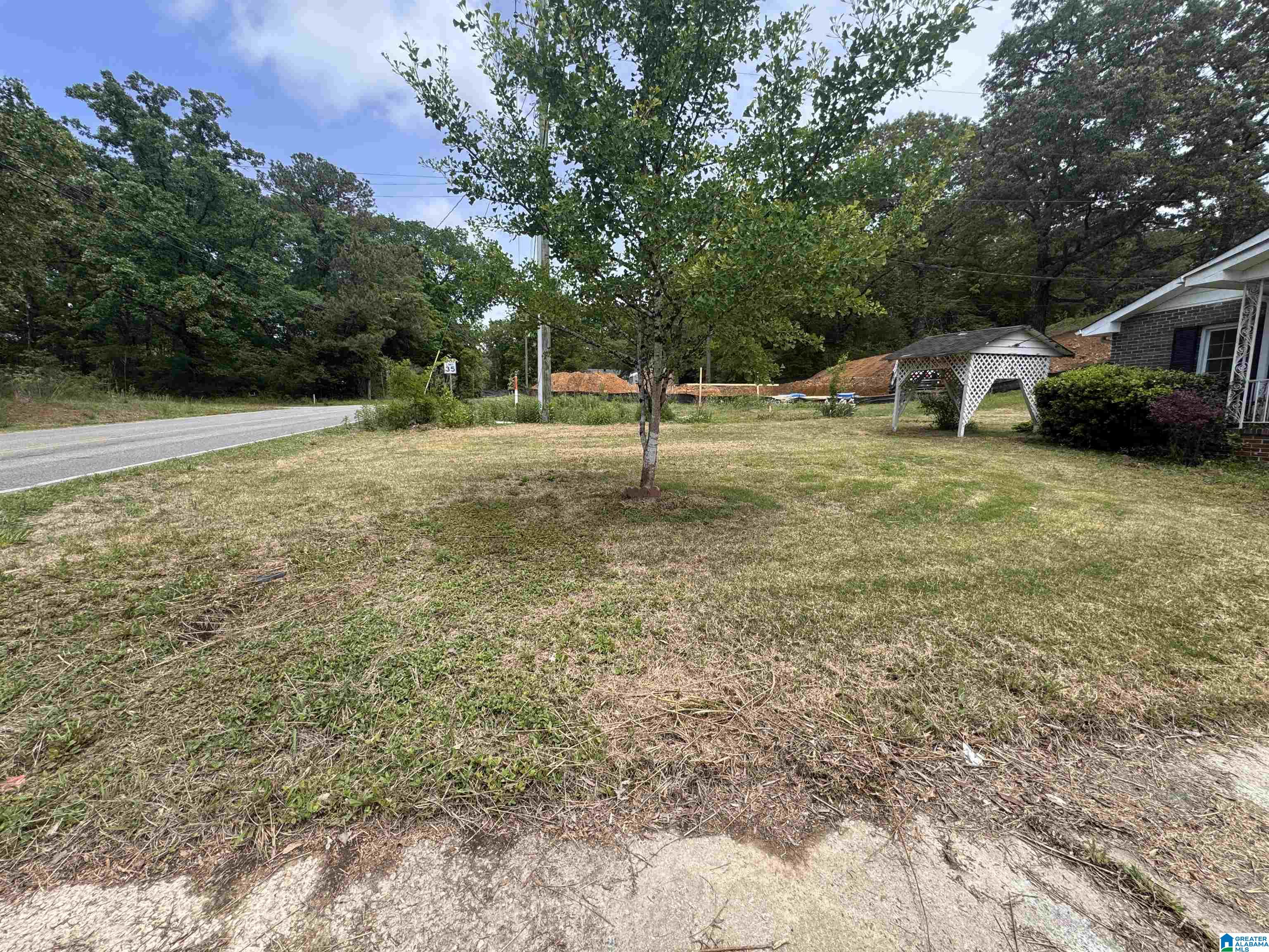 Residential in TRUSSVILLE 4